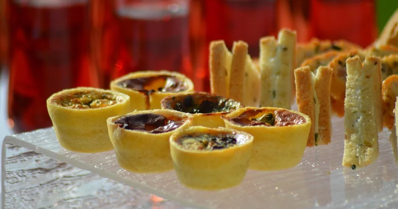 Mini-burgers apéro : la recette qui fait toujours l'unanimité